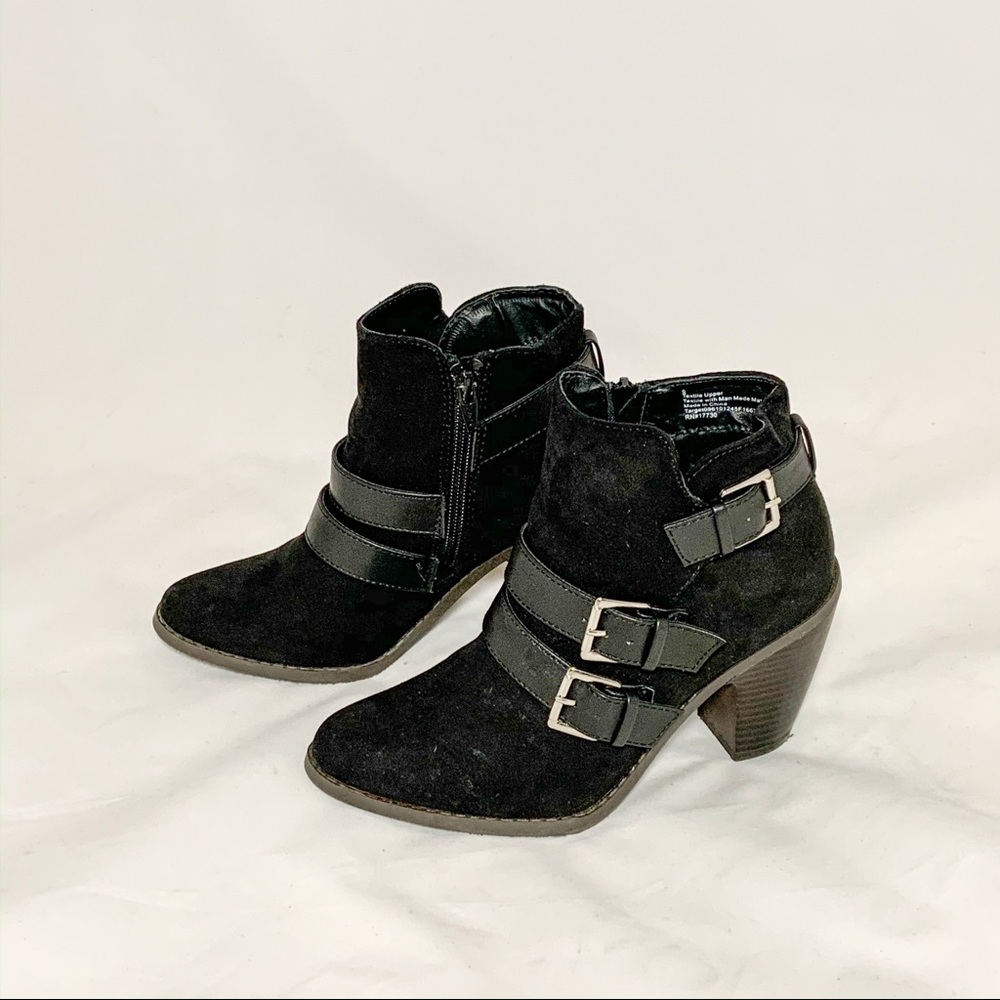 Black Strappy Block Heel Bootie